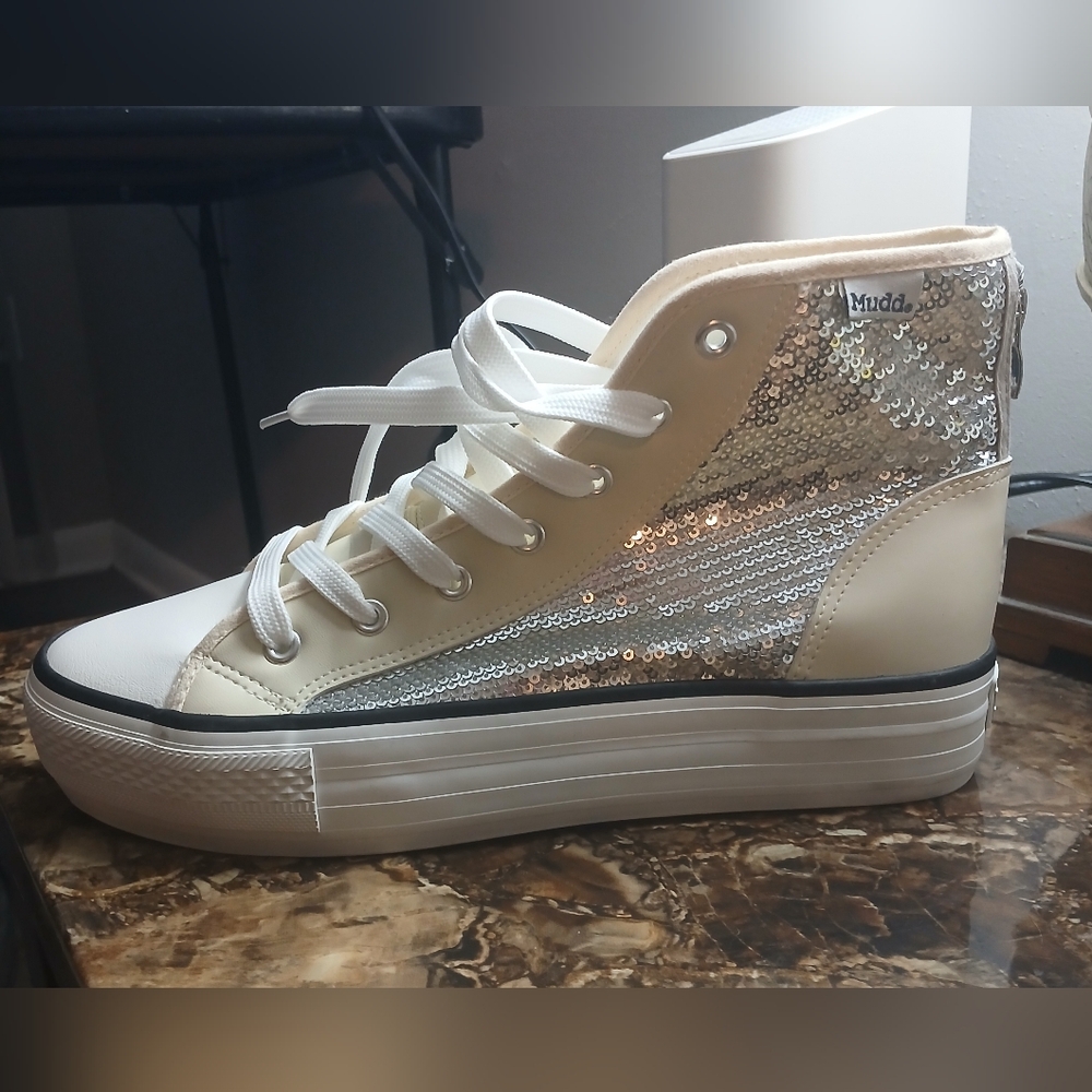New! Mudd Women's Cream & Silver Sequin High-Top Lace Up Platform Sneakers 10M